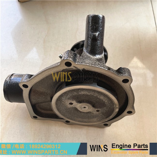 ME995303 J221-0510M  三菱 6D16 发动机 水泵