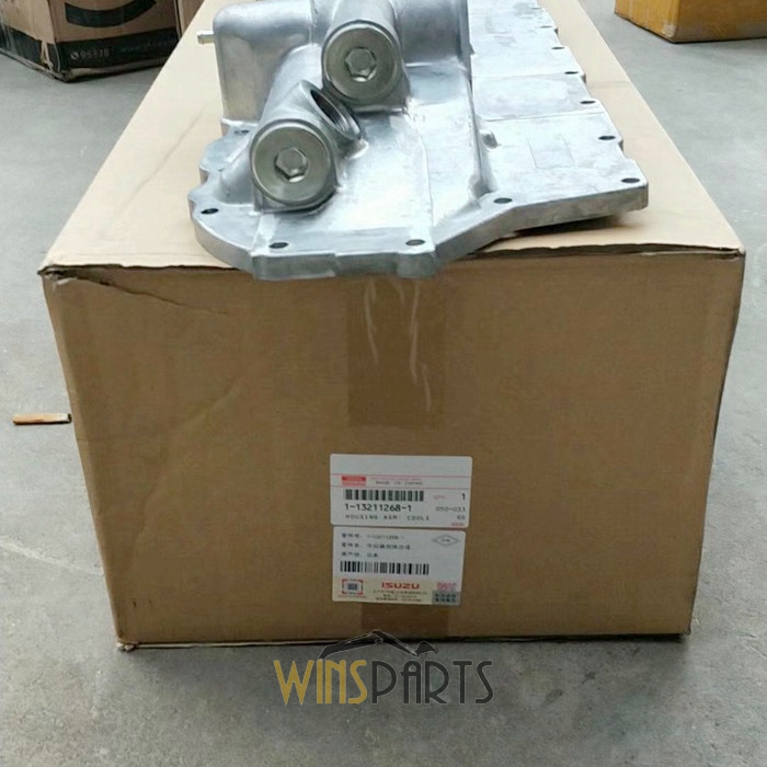 1-13211268-1 1-13211-268-1 1132112681 五十铃 6SD1T 机油散热器边盖子用于EX300-3 EX370 EX300-5<a href=//www.mentye.com/riliwajueji.html target='_blank'>日立</a>挖机配件