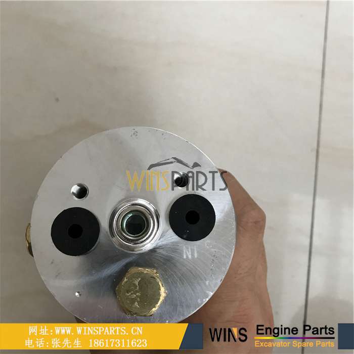 YT54S00002P1 空调干燥瓶 挖机空调蓄冷器 用于纽荷兰 神钢 E235SRLC E115SR E70SR E70 E130 E80 E135SR E135SRLC EH130 E160 EH160 E200SR EH215 E200SRLC EH70 E215 EH80 E235SR RECEIVER YT54S00002P1 空调干燥瓶 挖机空调蓄冷器 用于纽荷兰 神钢 E235SRLC E115SR E70SR E70 E130 E80 E135SR E135SRLC EH130 E160 EH160 E200SR EH215 E200SRLC EH70 E215 EH80 E235SR RECEIVER