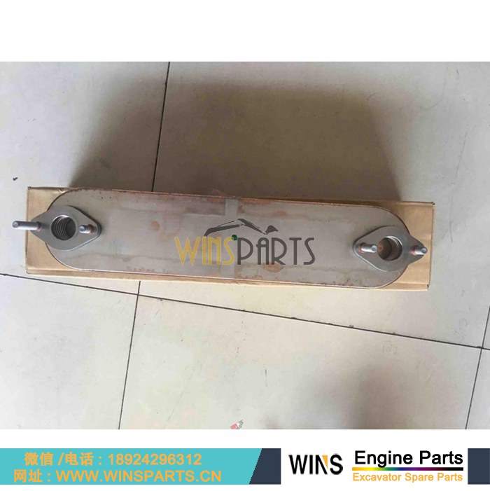 8-98048140-1 8980481401 原装五十铃 6WG1 发动机 机油冷却器 机油散热器 <a href=//www.mentye.com/riliwajueji.html target='_blank'>日立</a> ZX470-5G ZX470H-3 约翰迪尔 470GLC 挖掘机配件 